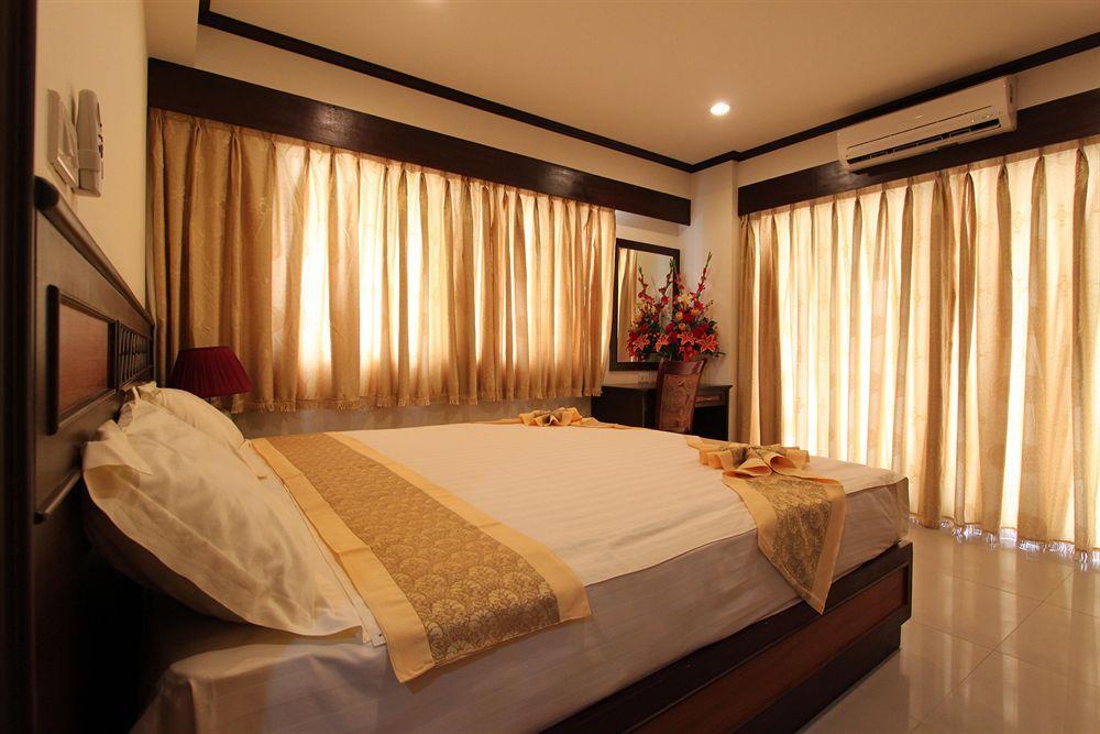 Miloft Sathorn Hotel - Sha Plus Certified Bangkok Exterior photo A bedroom at the hotel